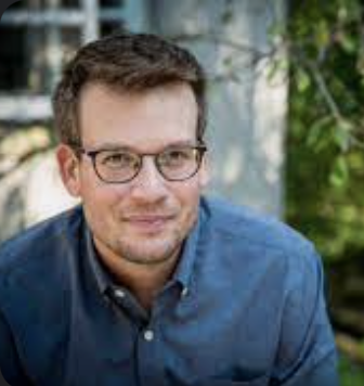 A picture of author John Green